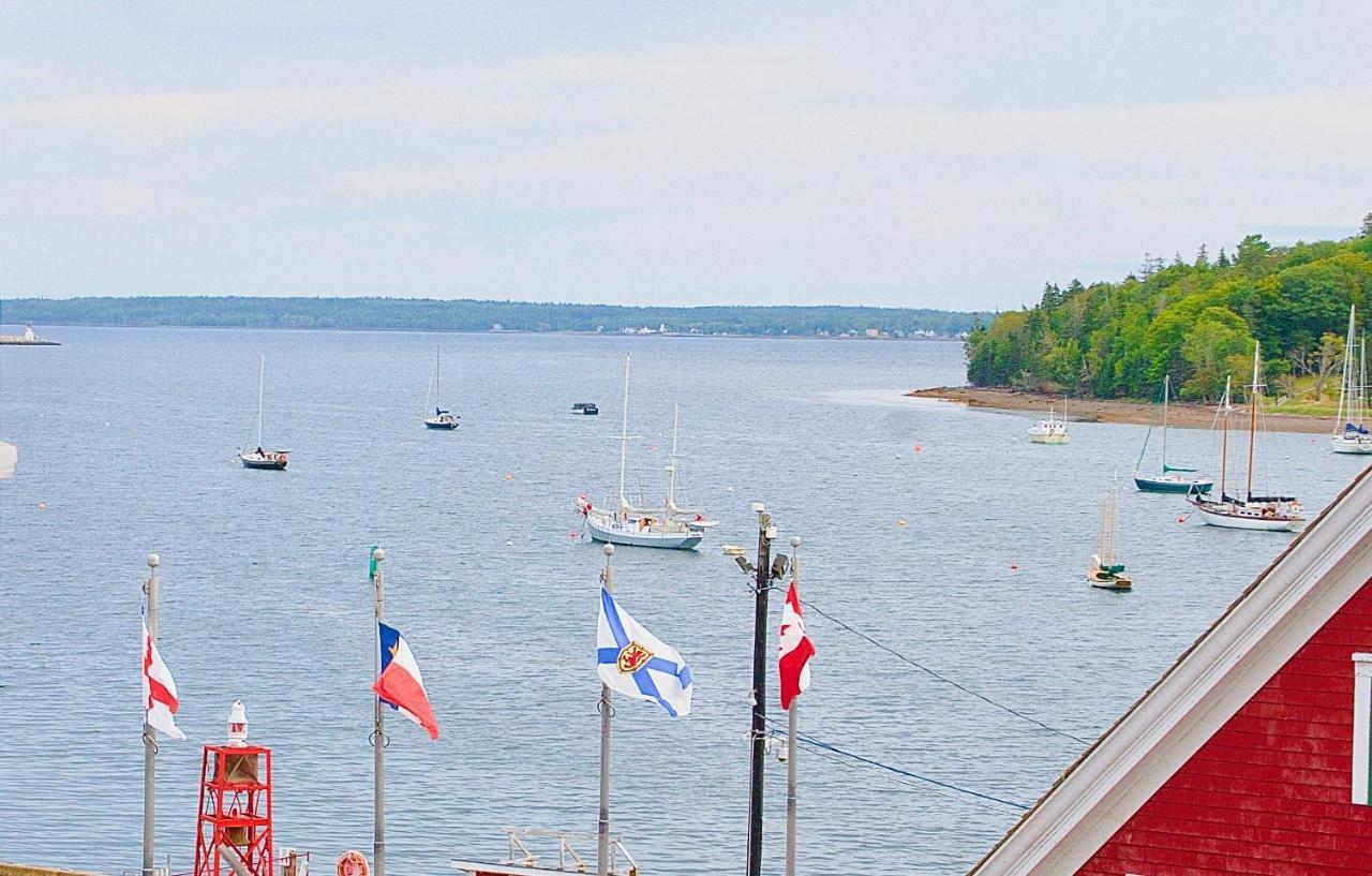 Rum Runner Inn Lunenburg Exteriér fotografie